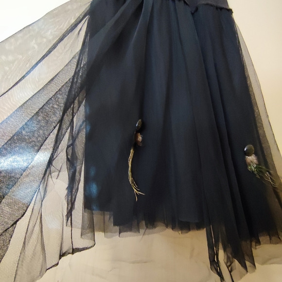 Beautiful Dress - Picture 12 of 15